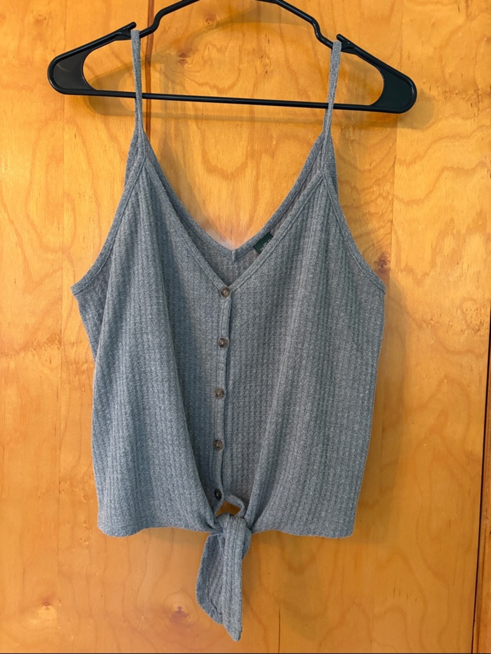Gray Ribbed Button and Front Tie Cami in XL